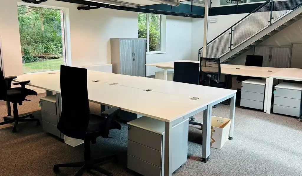 Gemeubelde kantoren in Axxes Business Center in Merelbeke foto 17