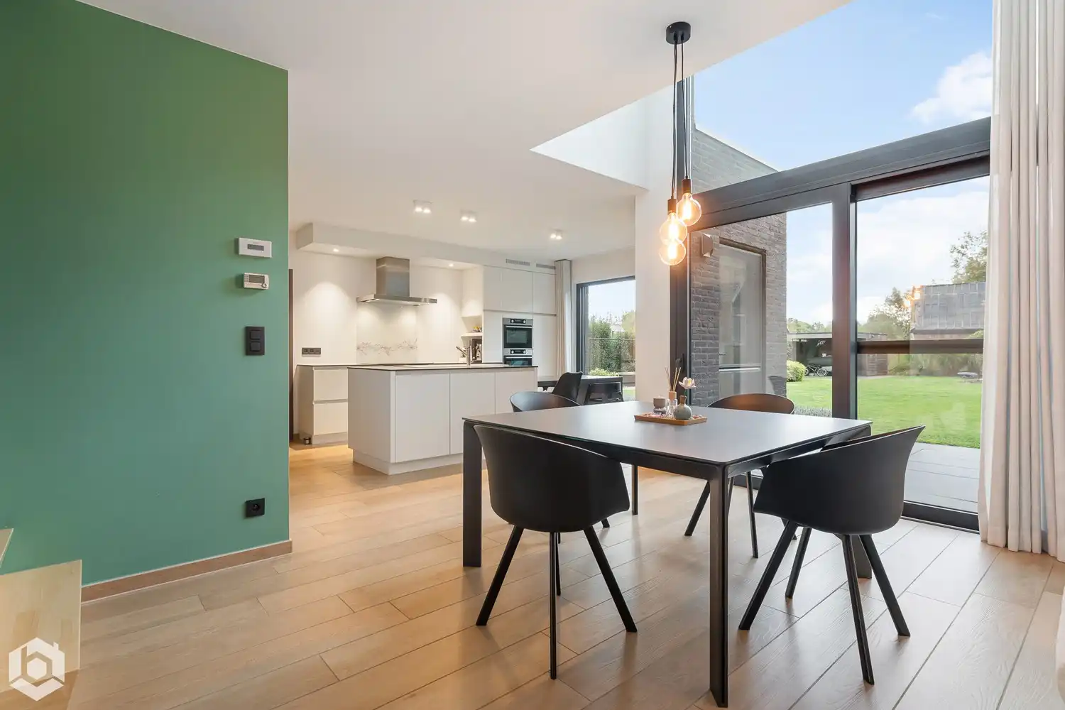 Tijdloze, instapklare woning met 3 slpkrs op perceel van 824 m² te Keerbergen foto 6