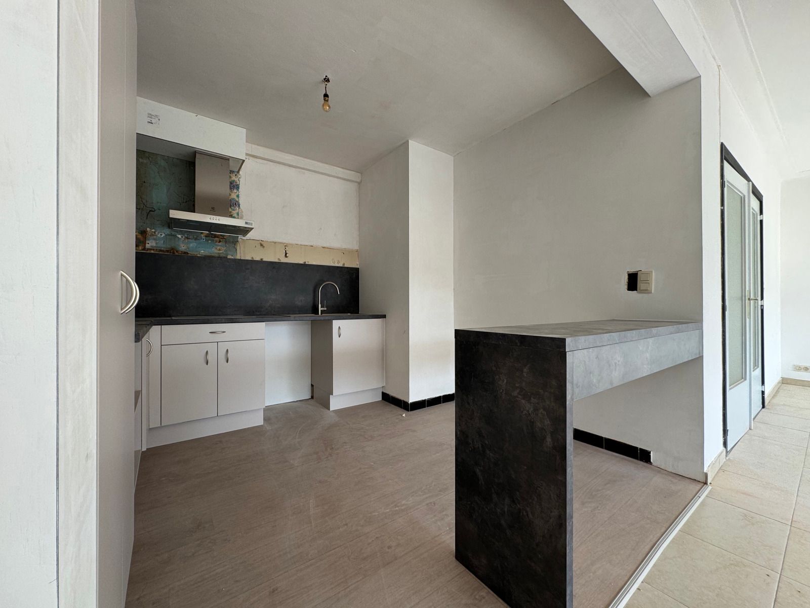 Te huur: ruim appartement aan de rand van centrum Aalst foto 6