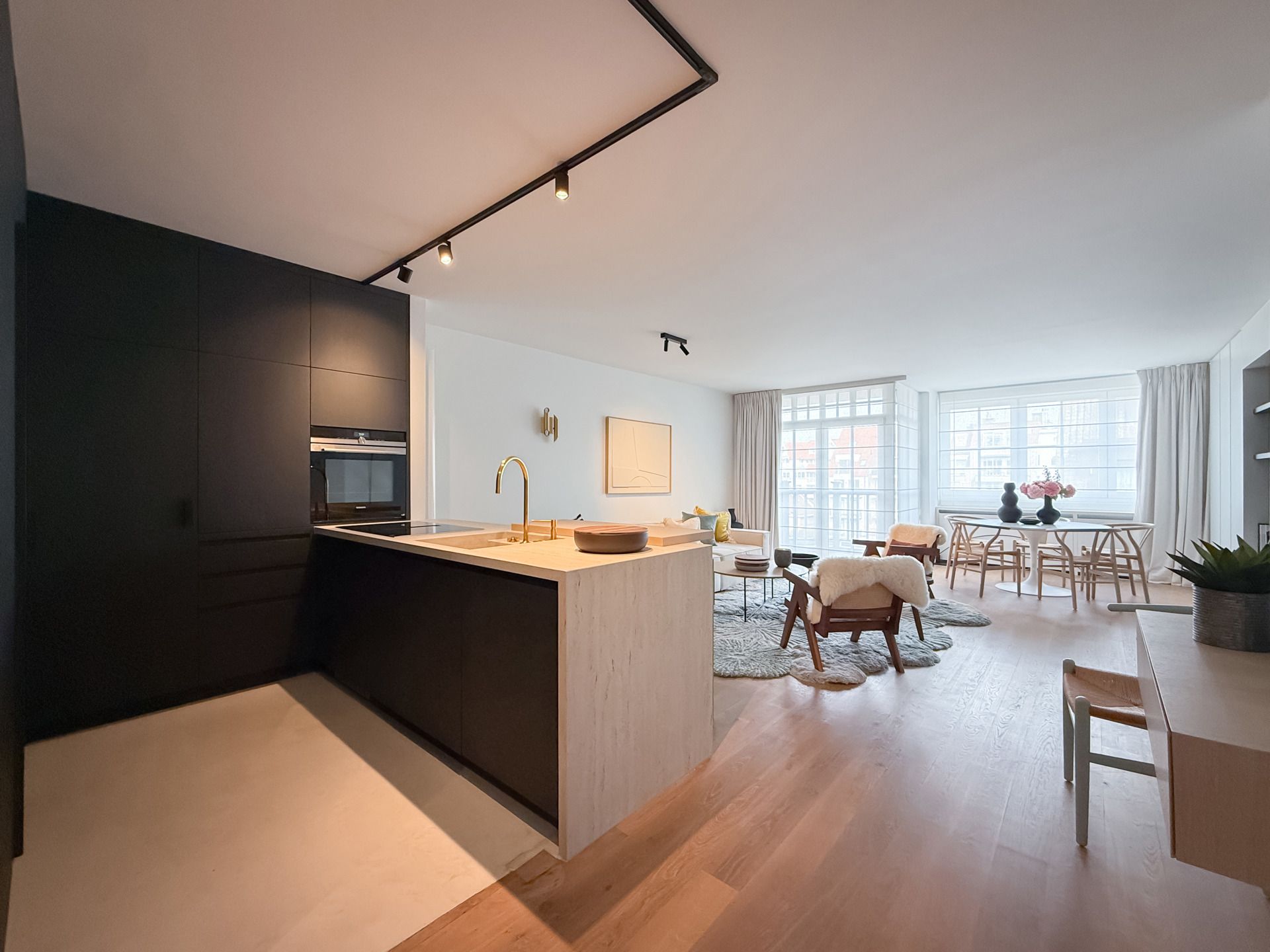 Stijlvol appartement met hoogwaardige afwerking en garage... foto 9
