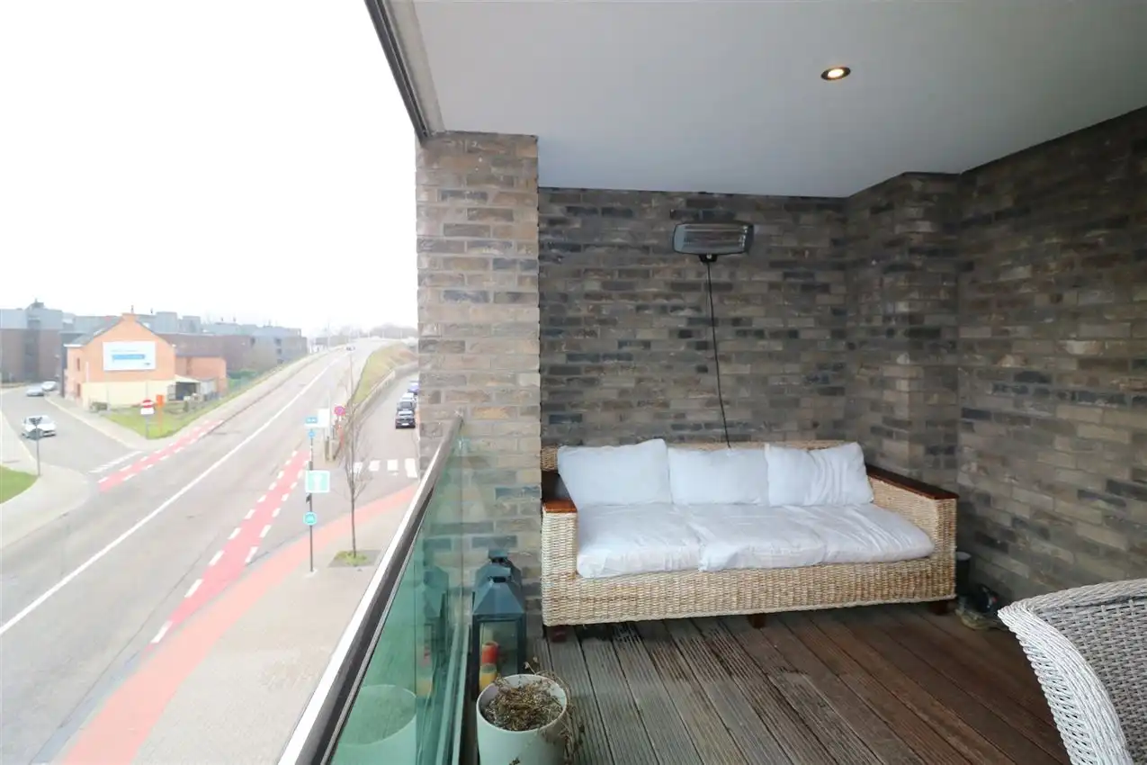 Appartement met 2 slaapkamers, mooi terras, inclusief garage  foto 7