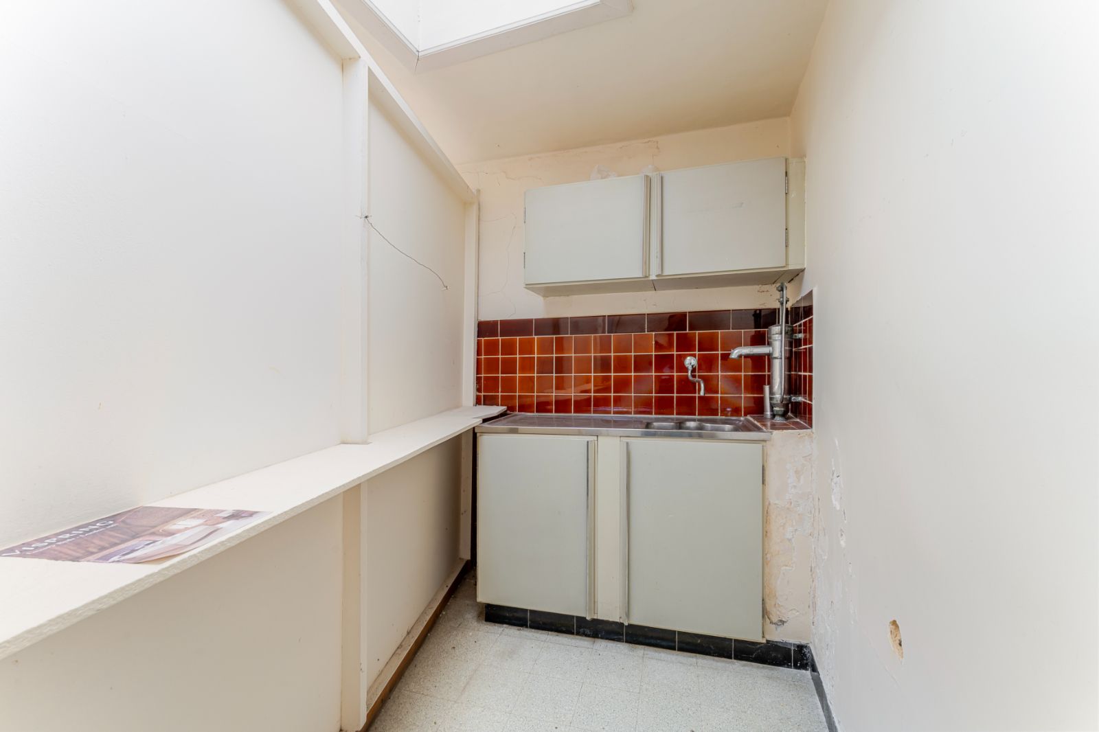 Statige woning met voormalige tandartspraktijk – centrum Ardooie! foto 9