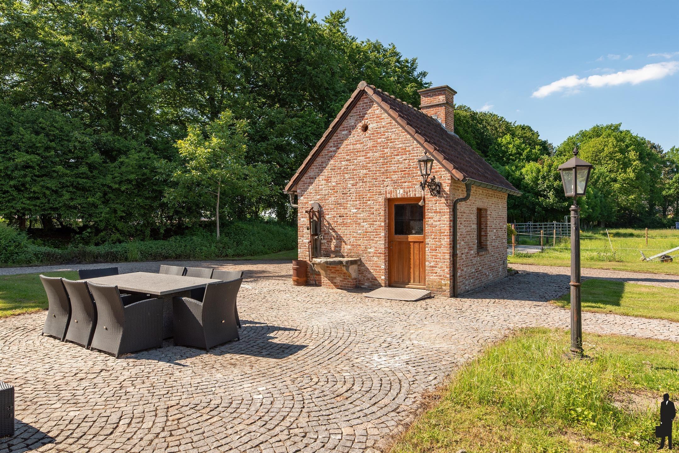 Luxe kangoeroe-villa te Sint-Job met paardenacc. op ca. 1,2 HA! foto 55