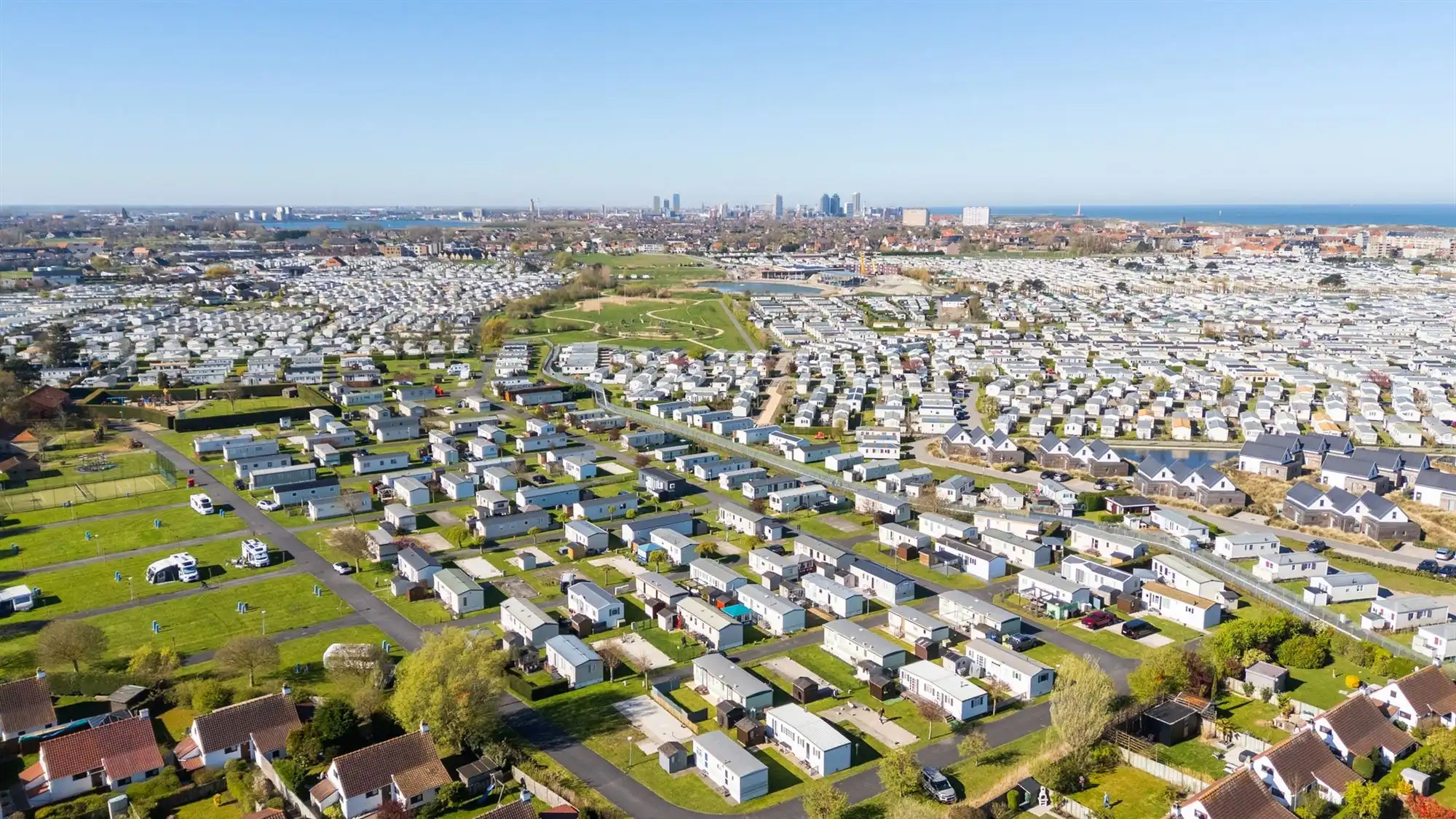 Leuke vakantiewoning met parking in park! foto 22