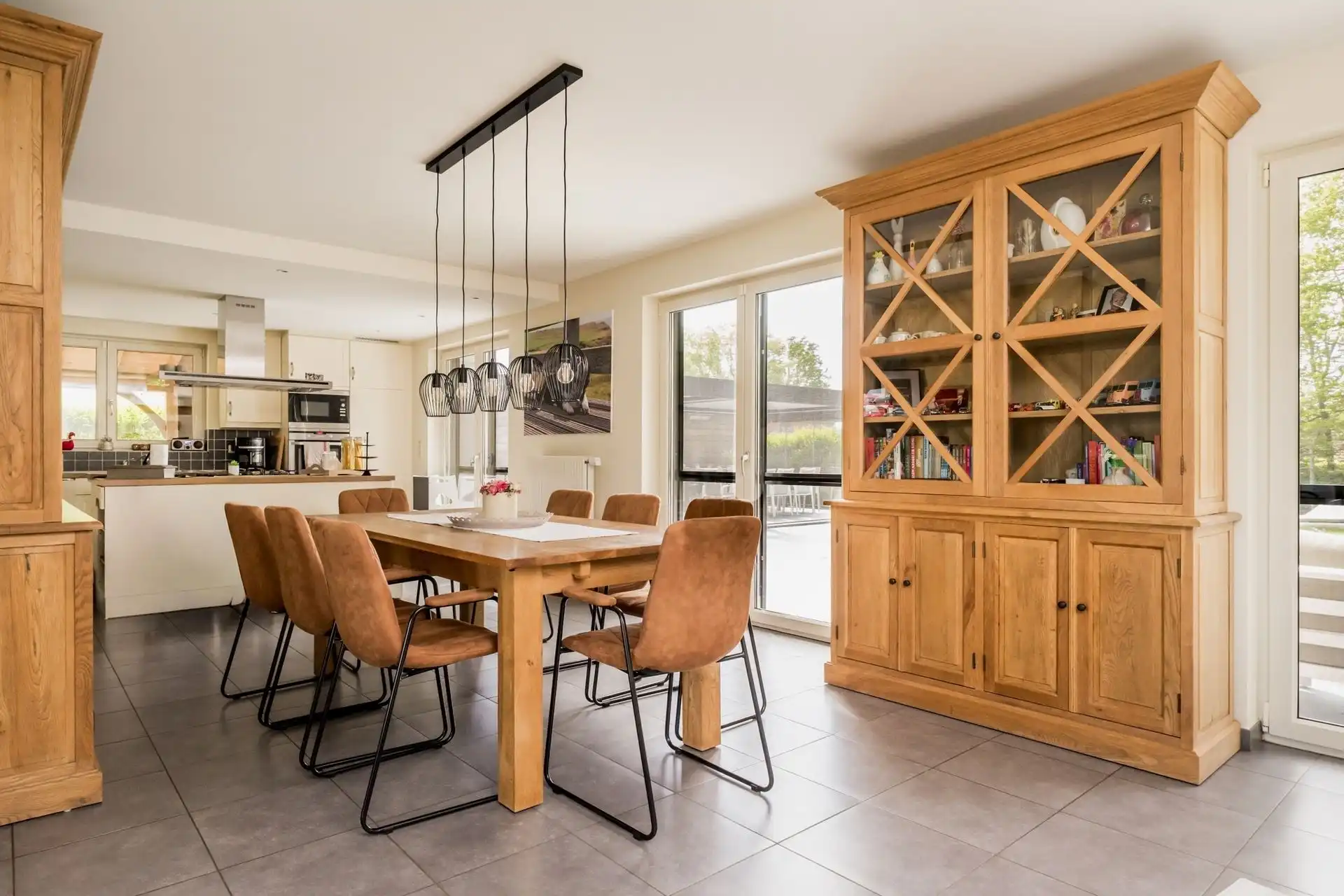 Villa met 3 slaapkamers, zwembad & poolhouse, omringd door groen ! foto 8
