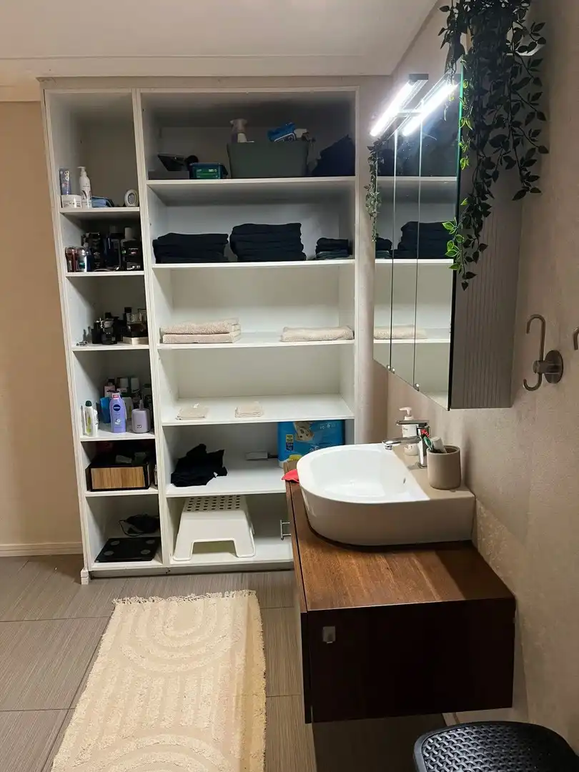 Gerenoveerd appartement met 3 slaapkamers foto 15