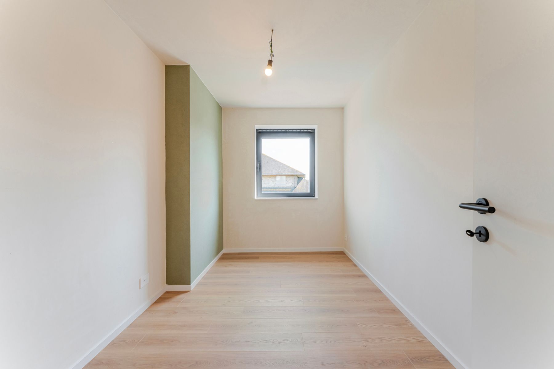 Moderne, halfopen woning foto 8