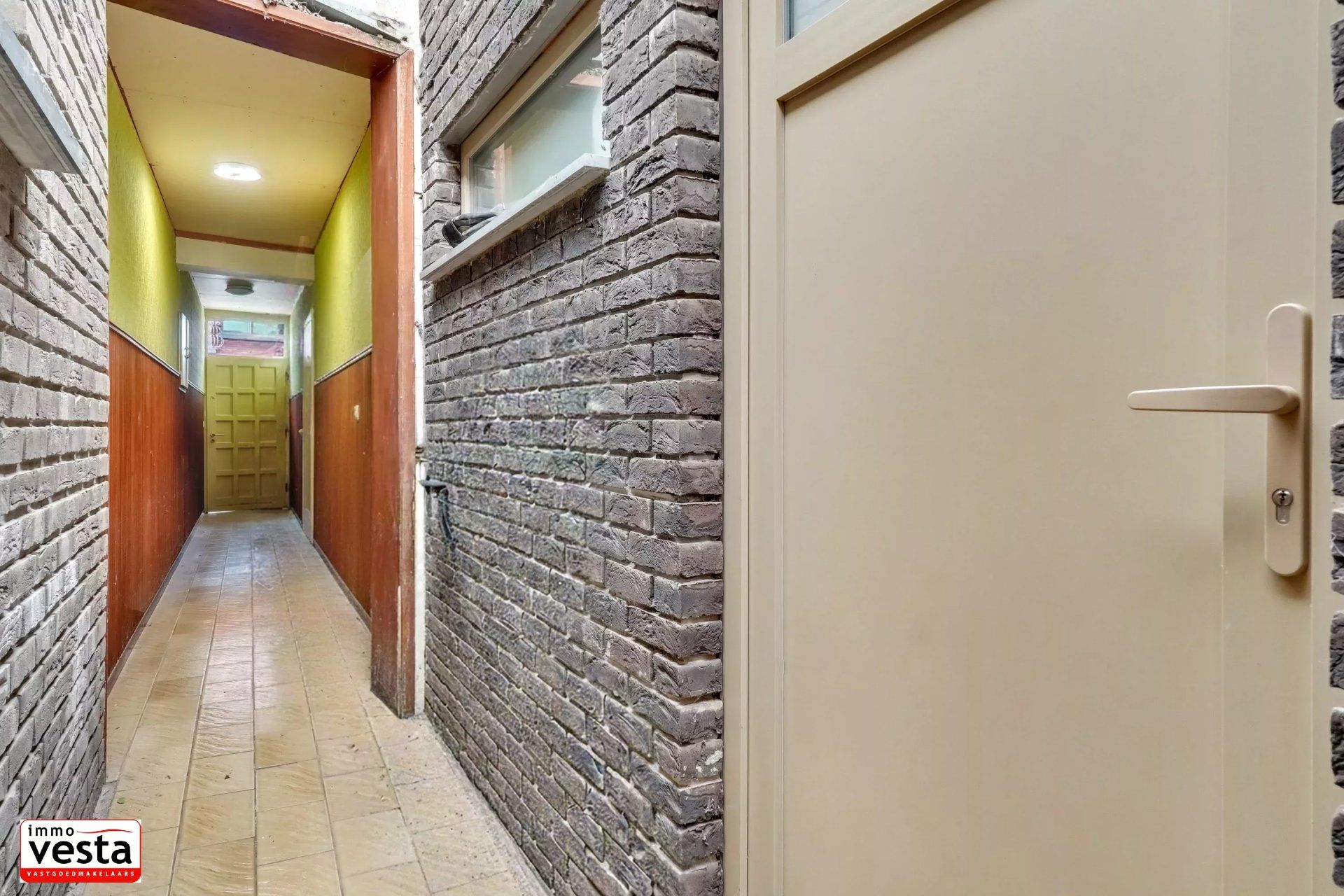 Ruime, gerenoveerde woning op goede locatie foto 5