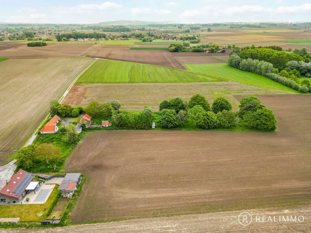 Uniek gelegen Fermette op 5.850 m² foto 9