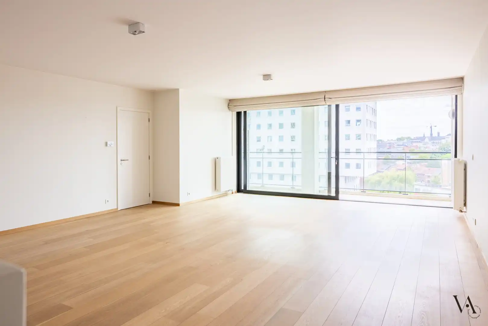 Ruim appartement met 2 slaapkamers en prachtig uitzicht over de jachthaven en het historische centrum foto 3