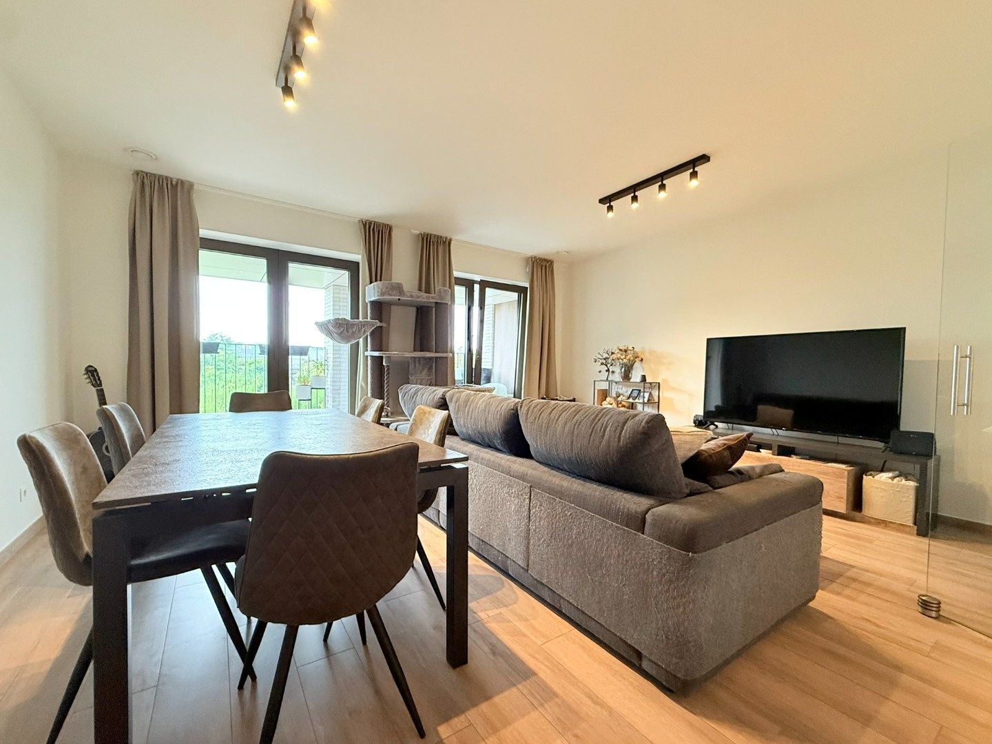Lichtrijk modern appartement in Machelen foto 4