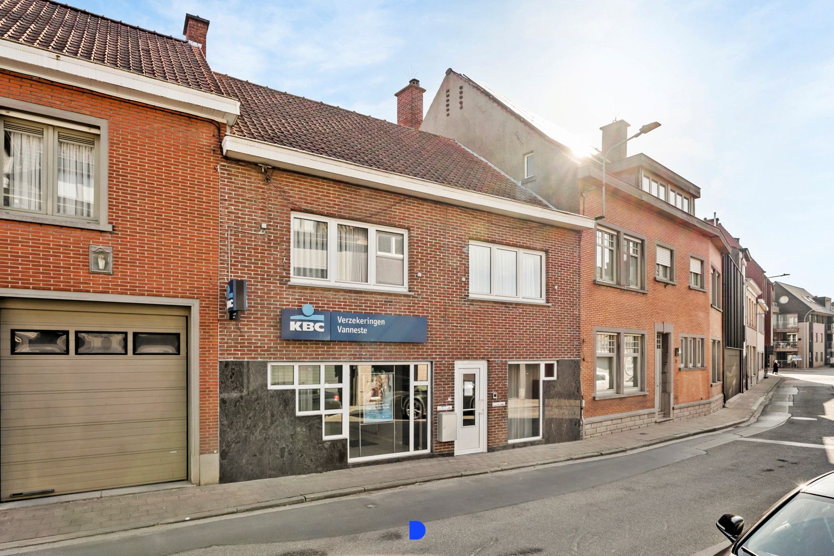 Instapklare kantoorruimte met appartement centrum Meulebeke foto 2