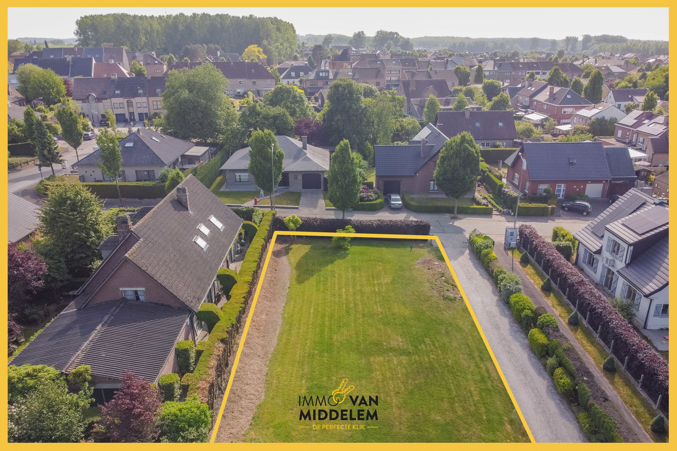 MOOIE BOUWGROND IN EEN RUSTIGE, GROENE VILLAWIJK foto 2