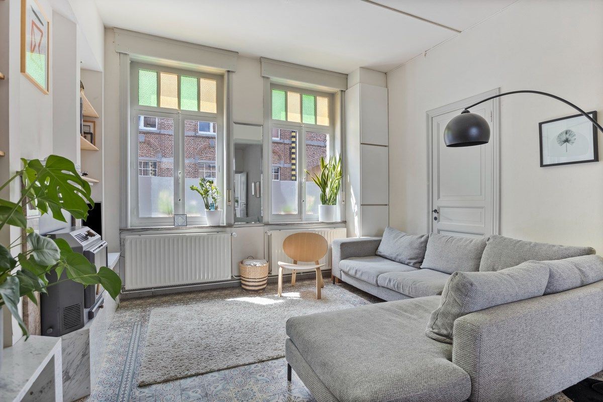 Authentieke rijwoning met 4 slaapkamers! foto 4