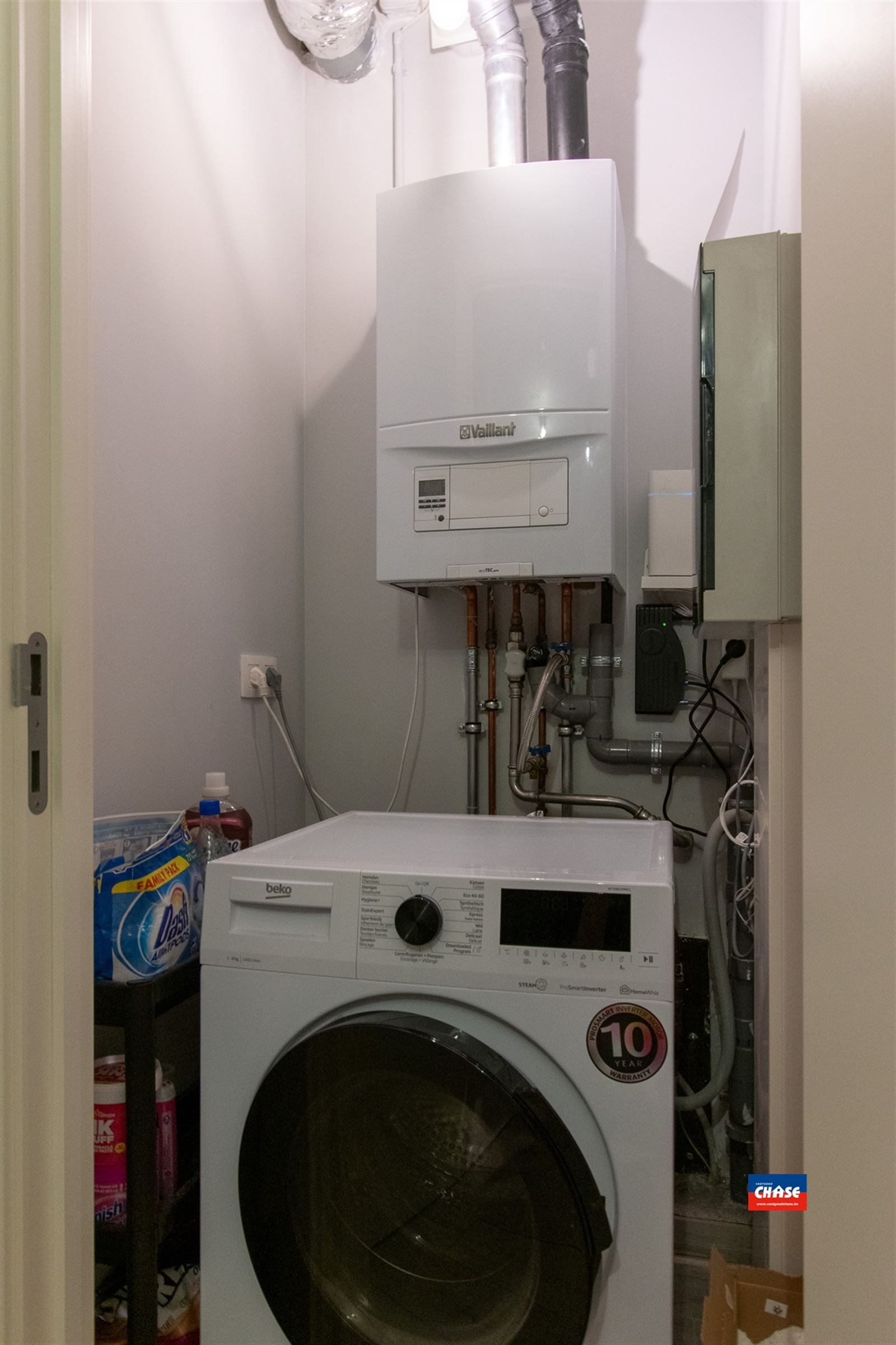Instapklaar, recente appartement met 2 slaapkamers & terras op de eerste verdieping foto 10