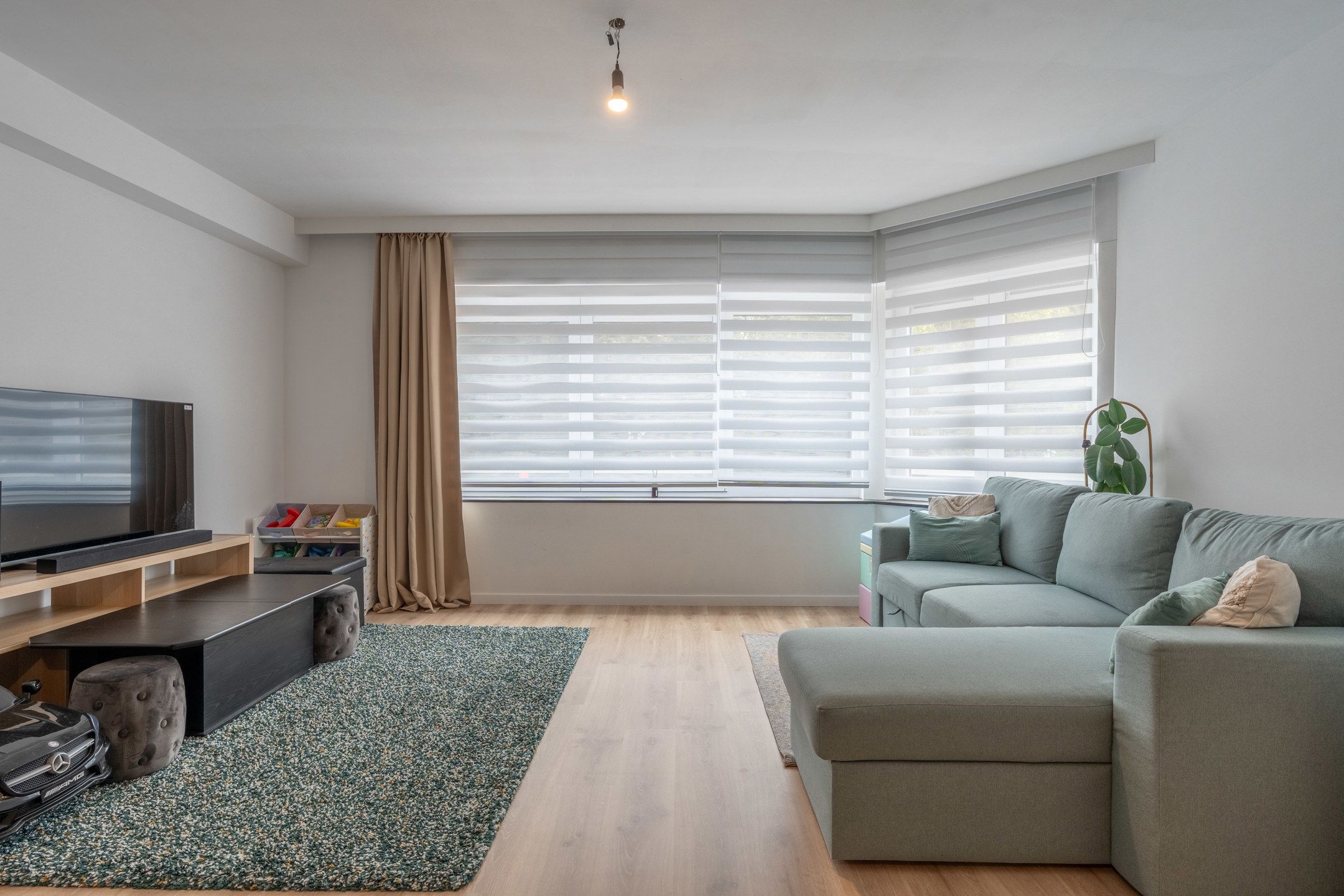 Energiezuinig 2 slpk appartement met garagebox te Vosselaar. foto {{pictureIndex}}