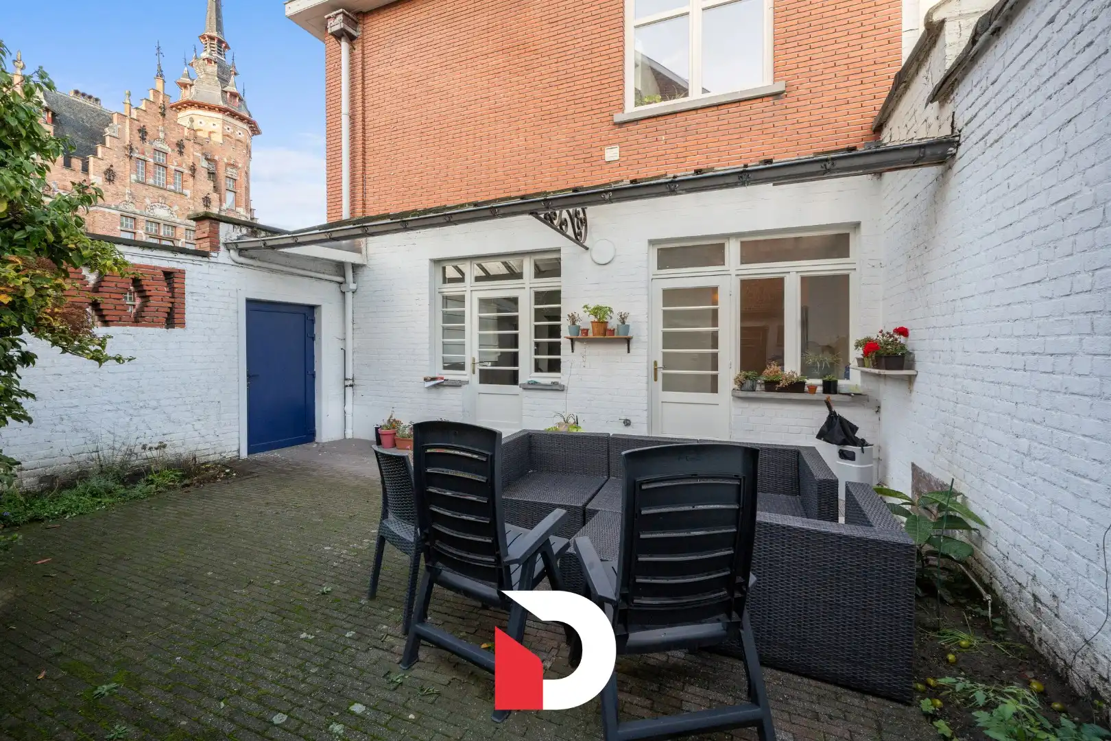 Karaktervolle ruime hoekwoning met garage in centrum Brugge foto 9