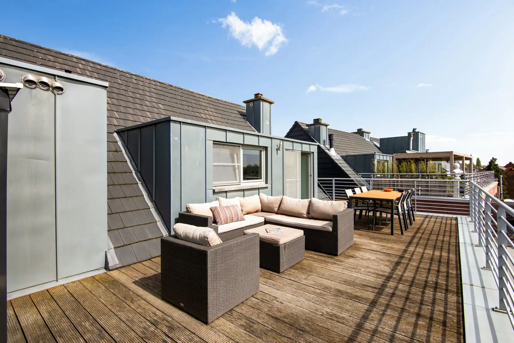 Appartement met uitzonderlijk terras en landelijk uitzicht foto 7
