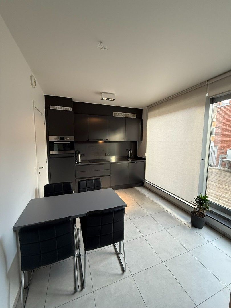 Instapklaar appartement met ruim terras vlakbij het centrum van Diepenbeek. foto 6