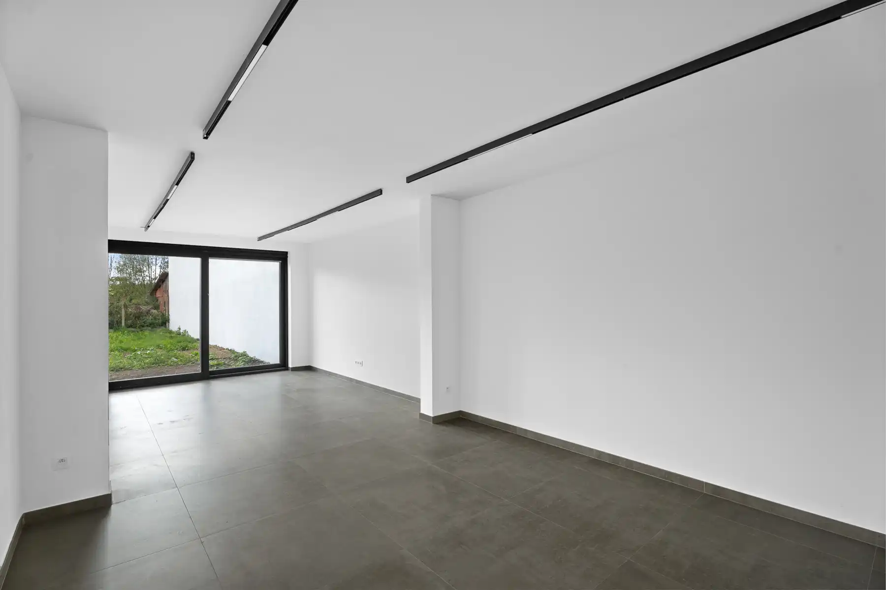 Modern comfort in een tijdloze halfopen bebouwing foto 2