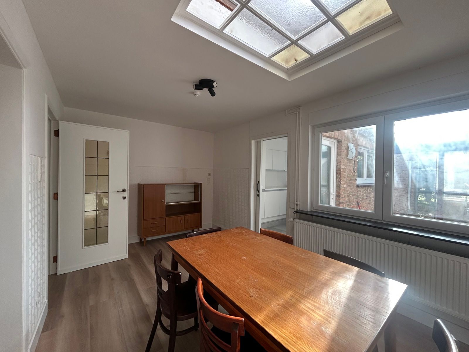 Prachtige woning met grote tuin foto 6