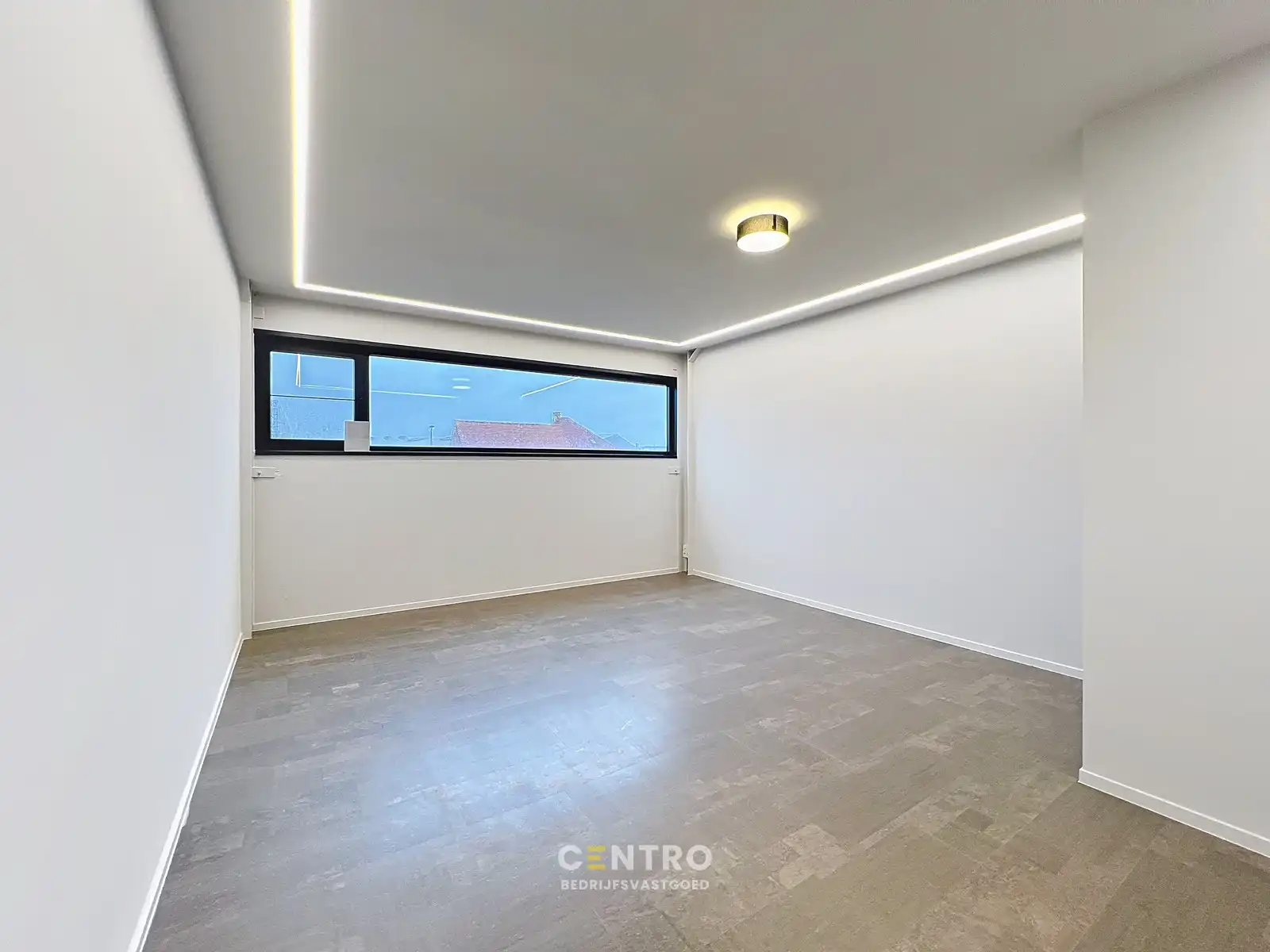 INSTAPKARE kantoorruimte met gemeenschappelijke faciliteiten (receptie, wachtzaal, parking,...) aan SCHIERVELDE! foto 8