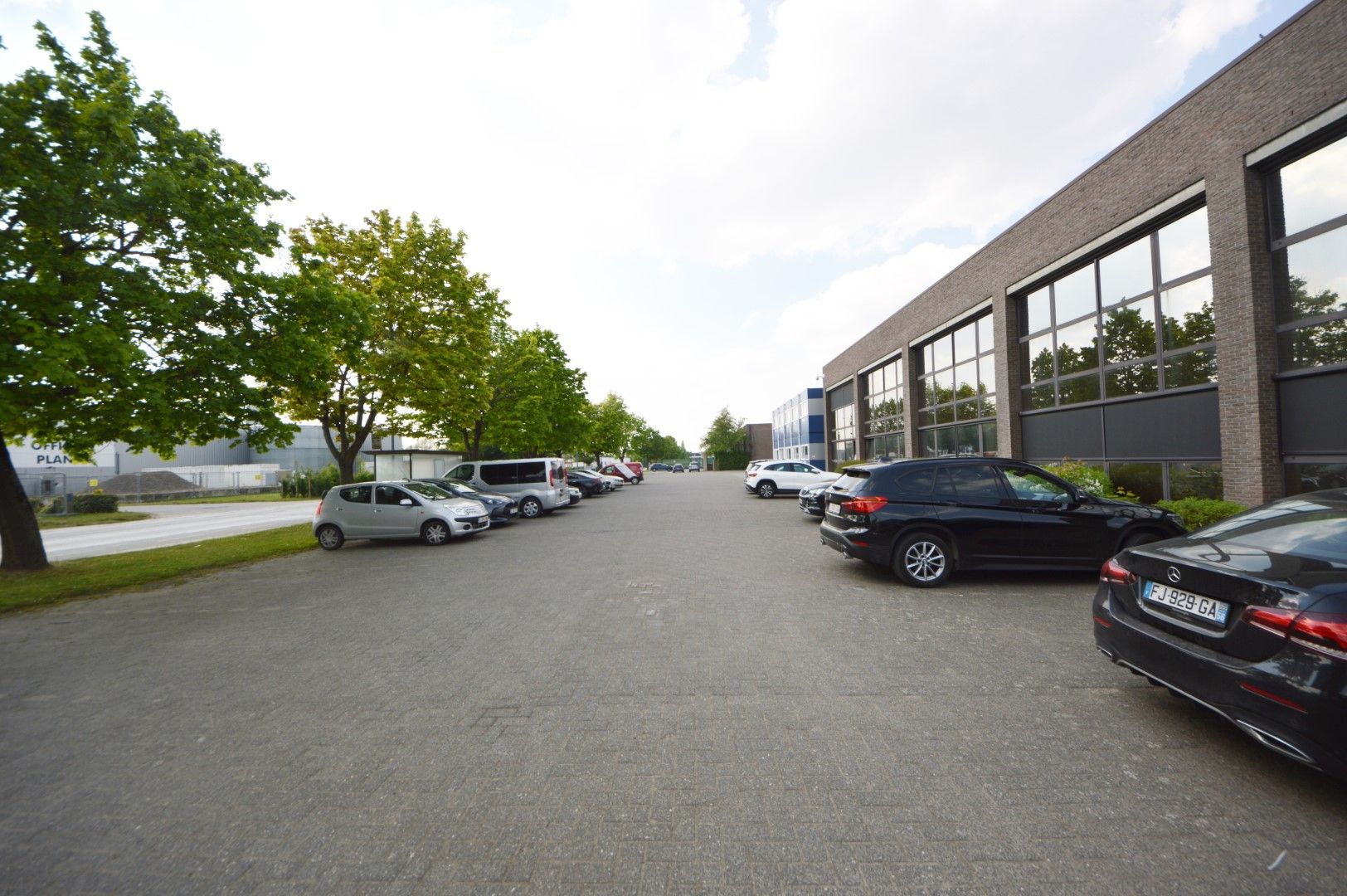 Commerciële ruimte te huur Industrielaan 17a - 9300 Aalst