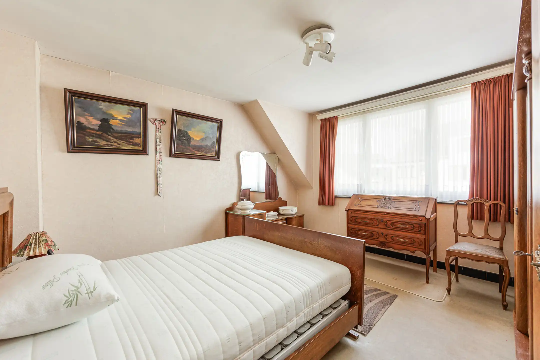 Te renoveren woning op  gunstig gelegen Z-perceel van 523 m² foto 17