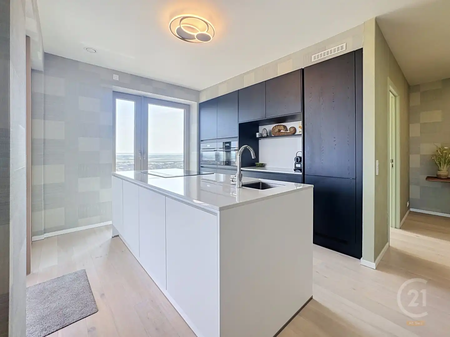 Exclusief nieuwbouw hoekappartement met panoramisch uitzicht en zijdelings zeezicht in Oostende foto 3