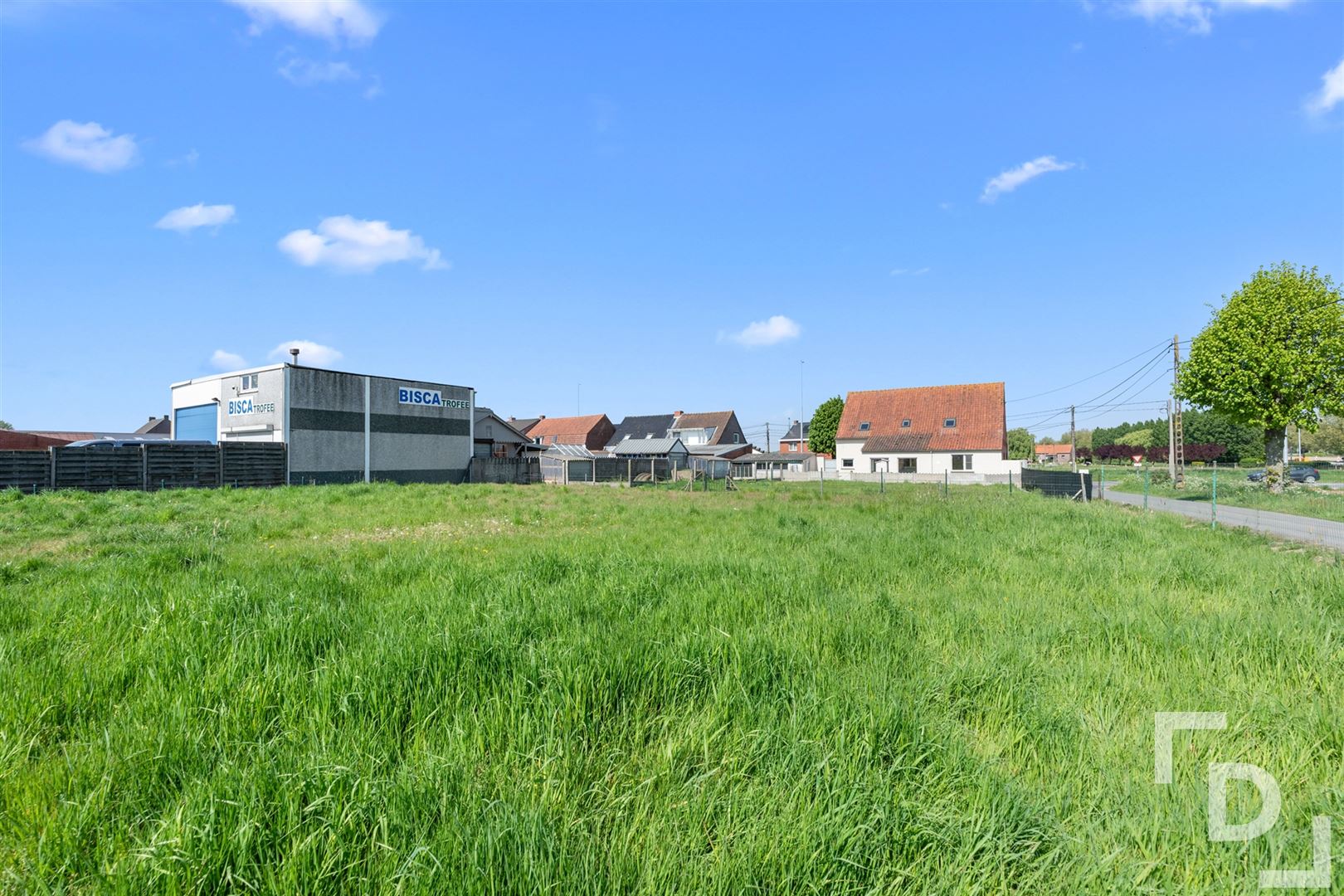 Vrijstaande woning op ruim perceel te koop te Vlamertinge. foto 30