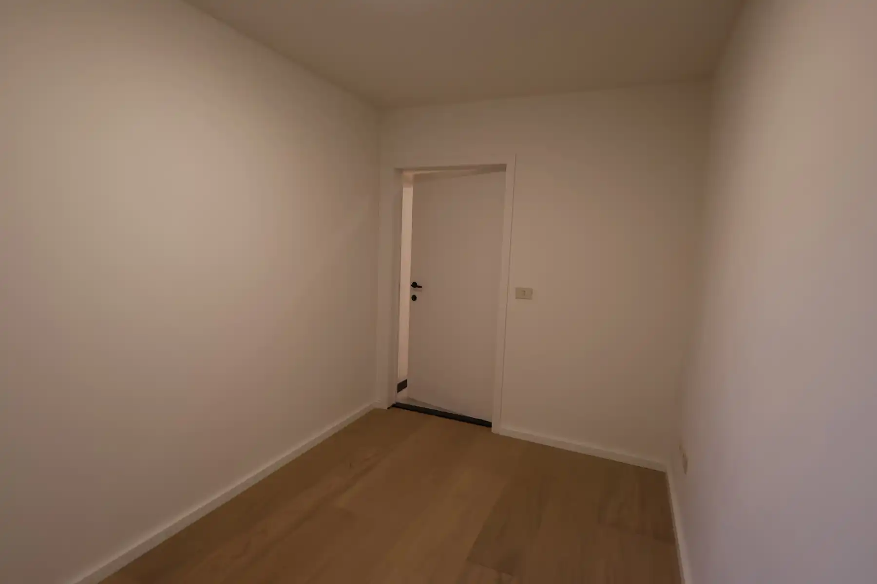 Een gerenoveerd appartement op de 2de verdieping van 102m² met 2 slaapkamers en terras. foto 9