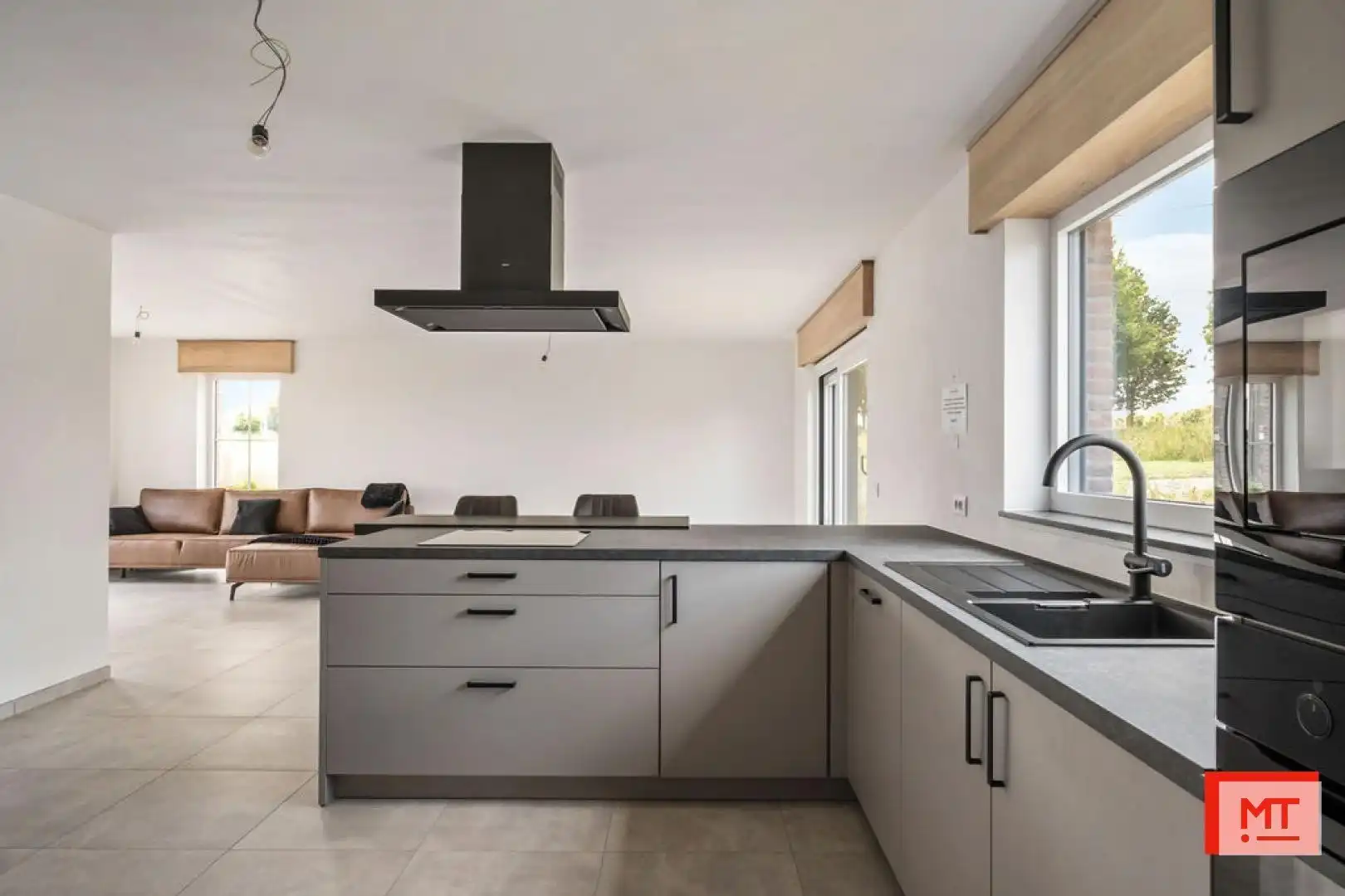 Halfopen nieuwbouwwoningen op een rustige locatie in Wervik foto 12