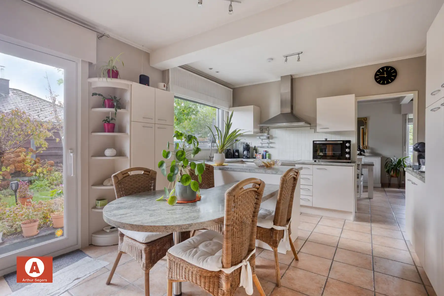 IN OPTIE - Rustig gelegen, instapklare en perfect onderhouden Bungalow. foto 13