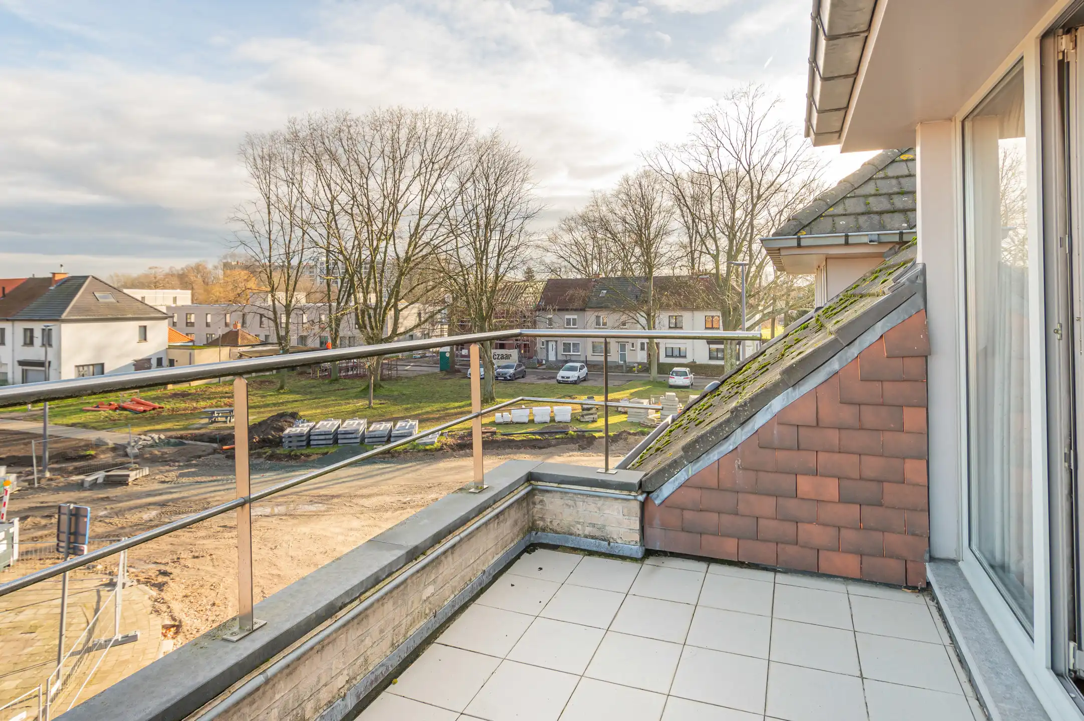 Ruim 2 slaapkamer dakappartement met terras en garage  foto 13