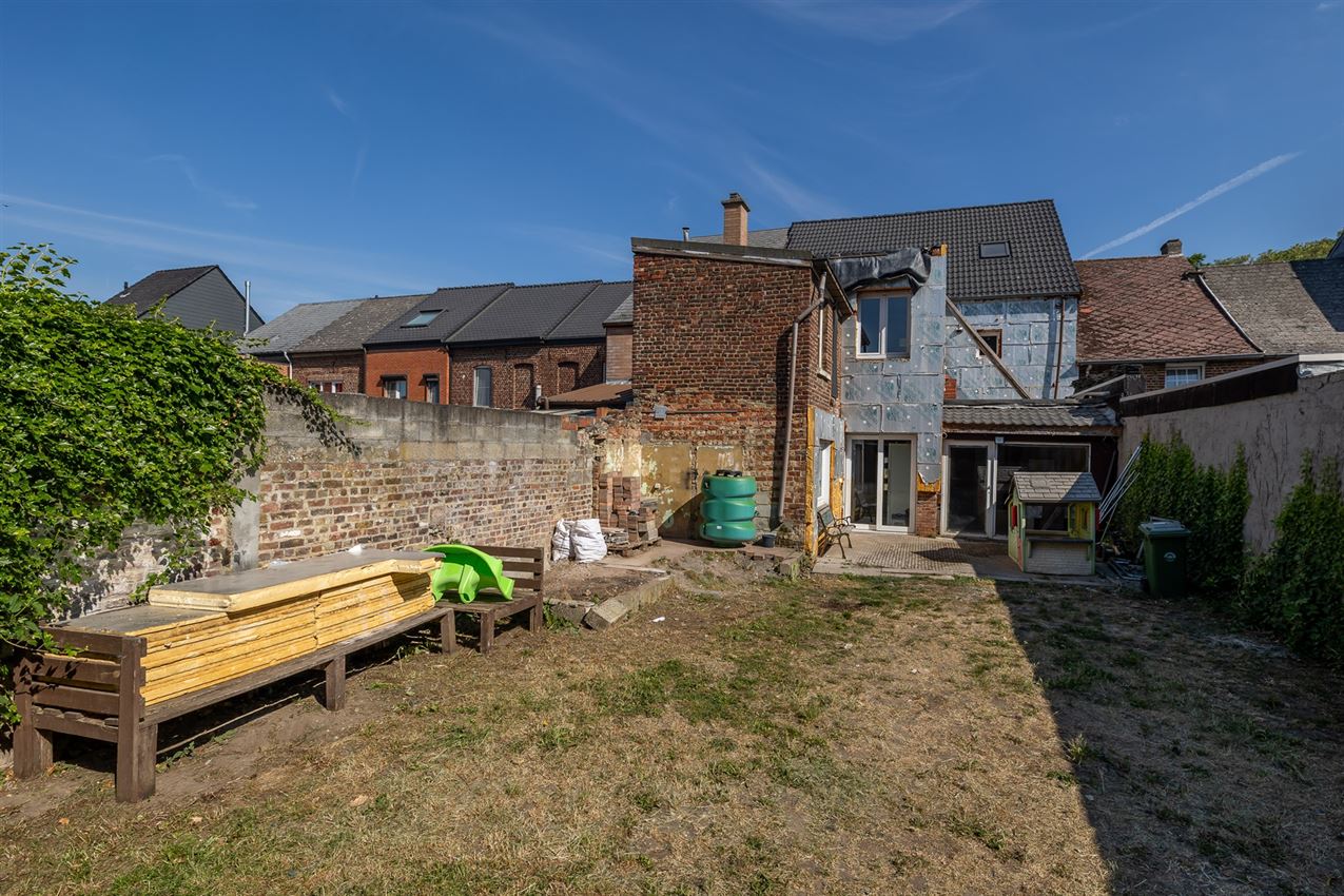 Bijna volledig verneuwd, label c, tuin, garage foto 5