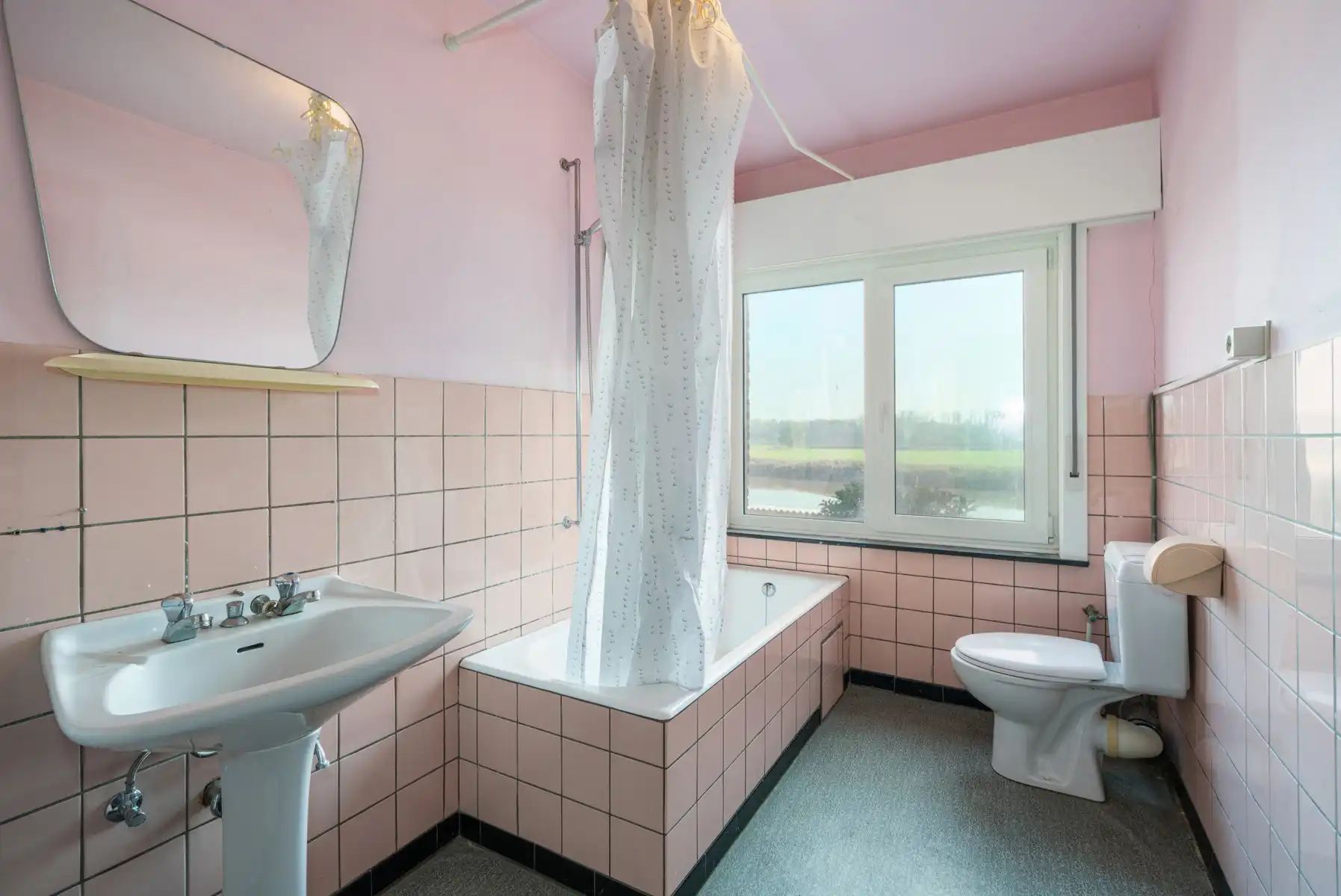 Te renoveren woning aan de scheldepromenade foto 7