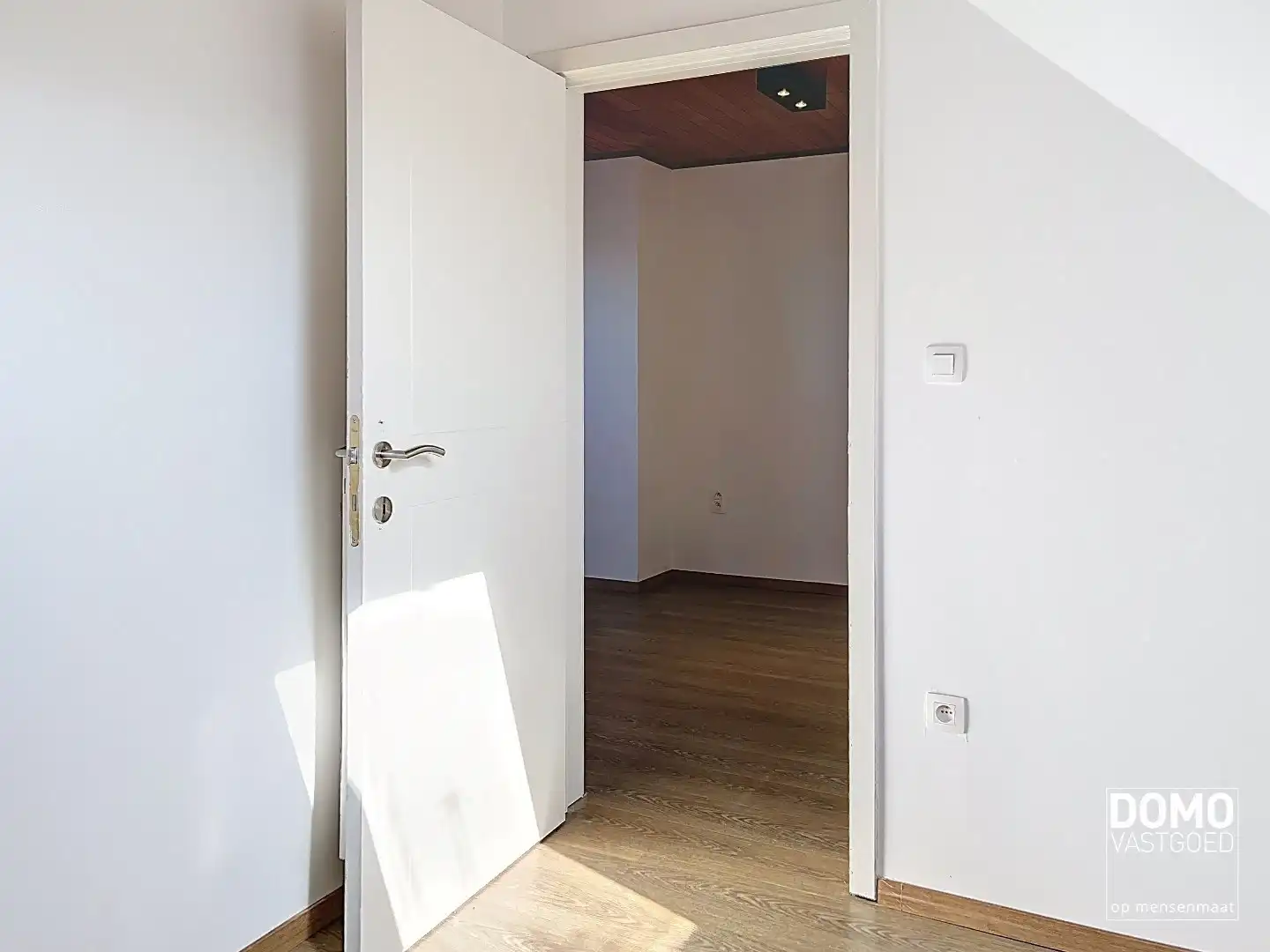 INSTAPKLAAR  DUPLEXAPPARTEMENT MET 2 SLAAPKAMERS OP GOEDE LOCATIE IN KURINGEN foto 21