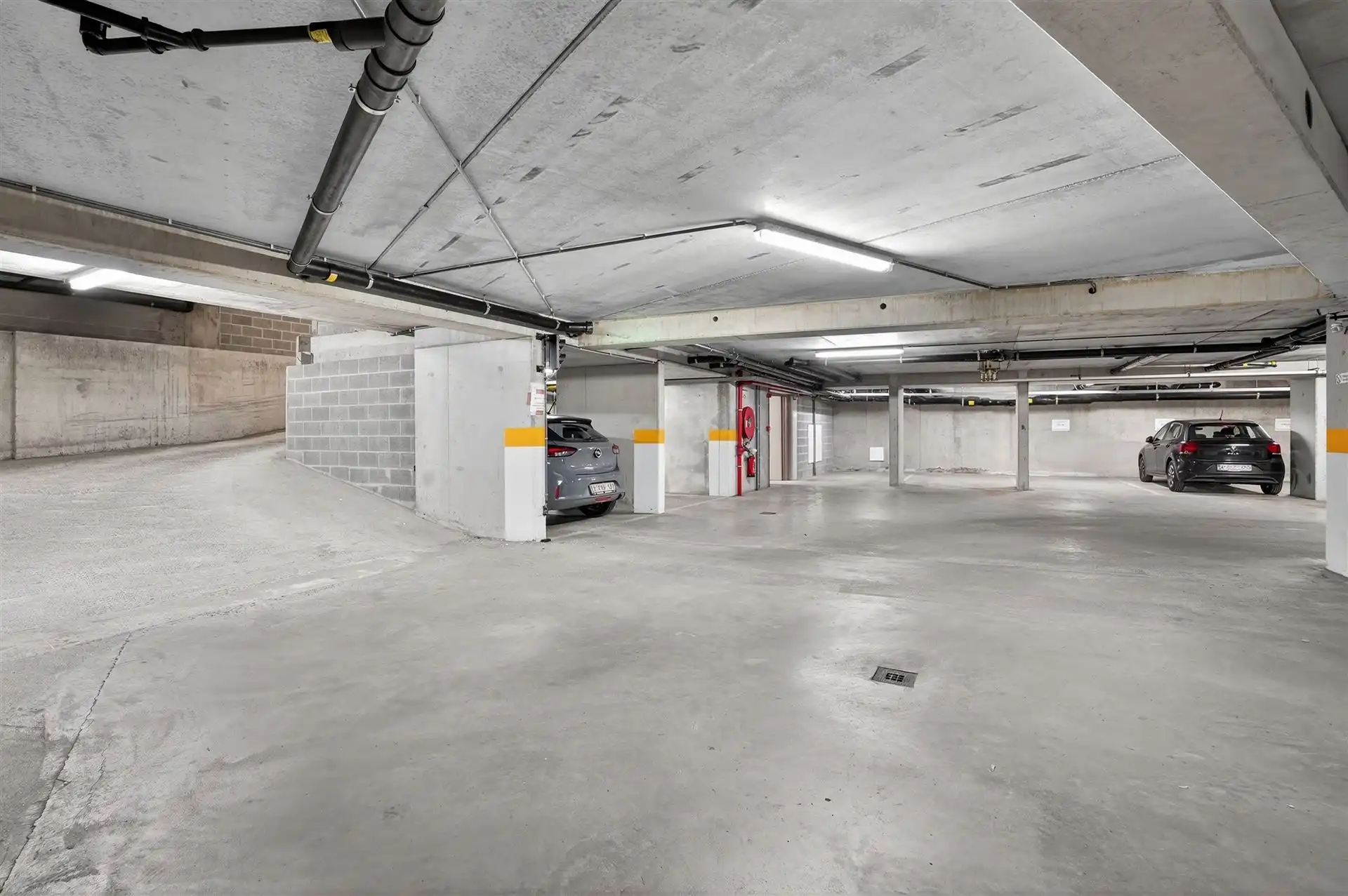 CENTRALE LIGGING / STAANPLAATS foto 31