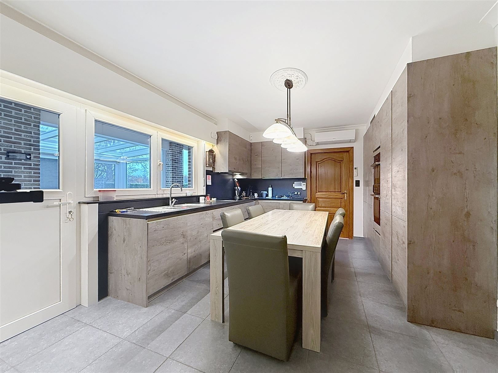 Ruime open bebouwing met 4 slpks, veranda, tuin, garage, 8a  foto 11