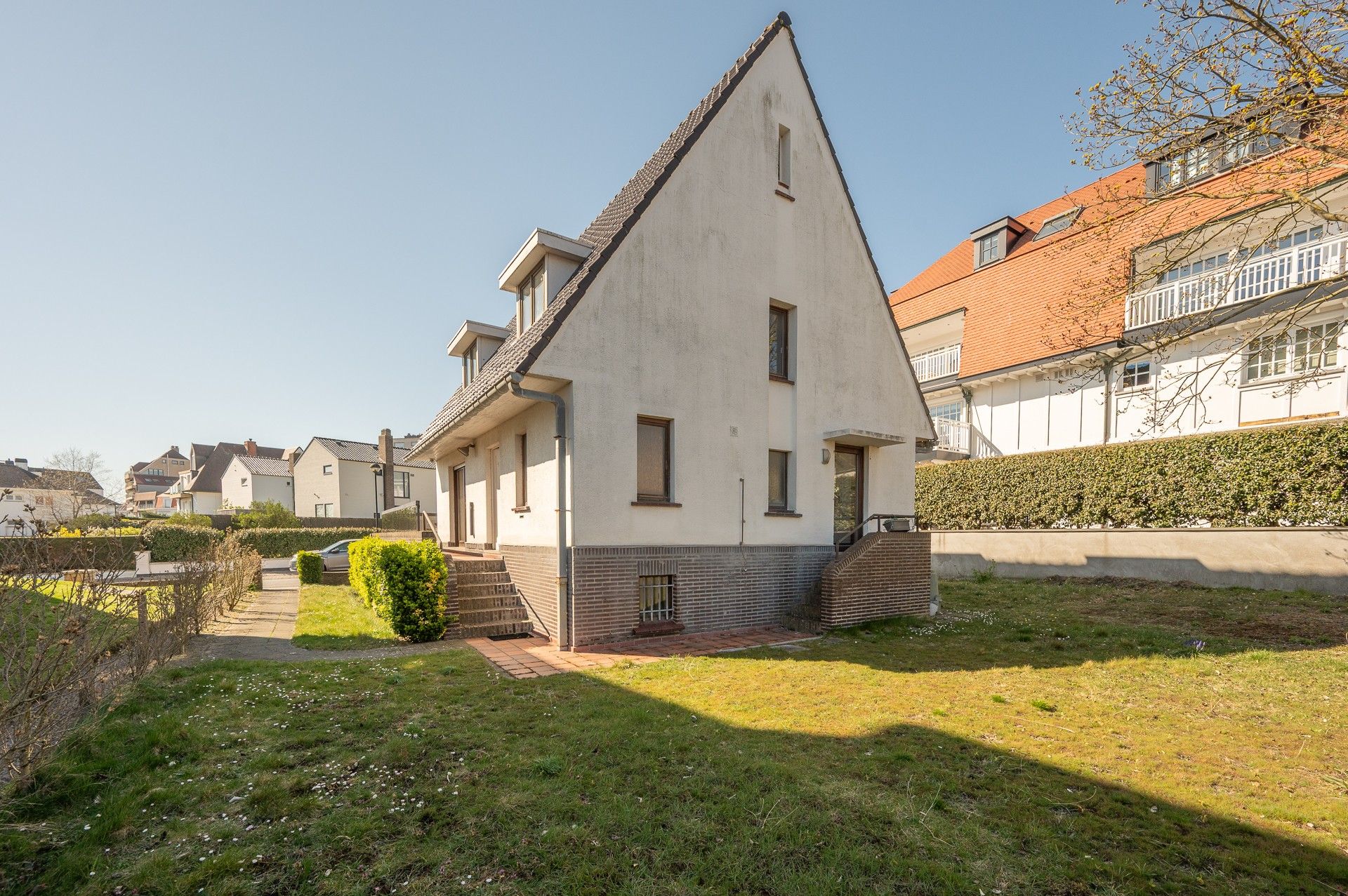Unieke woning met potentieel op toplocatie in Knokke foto 13