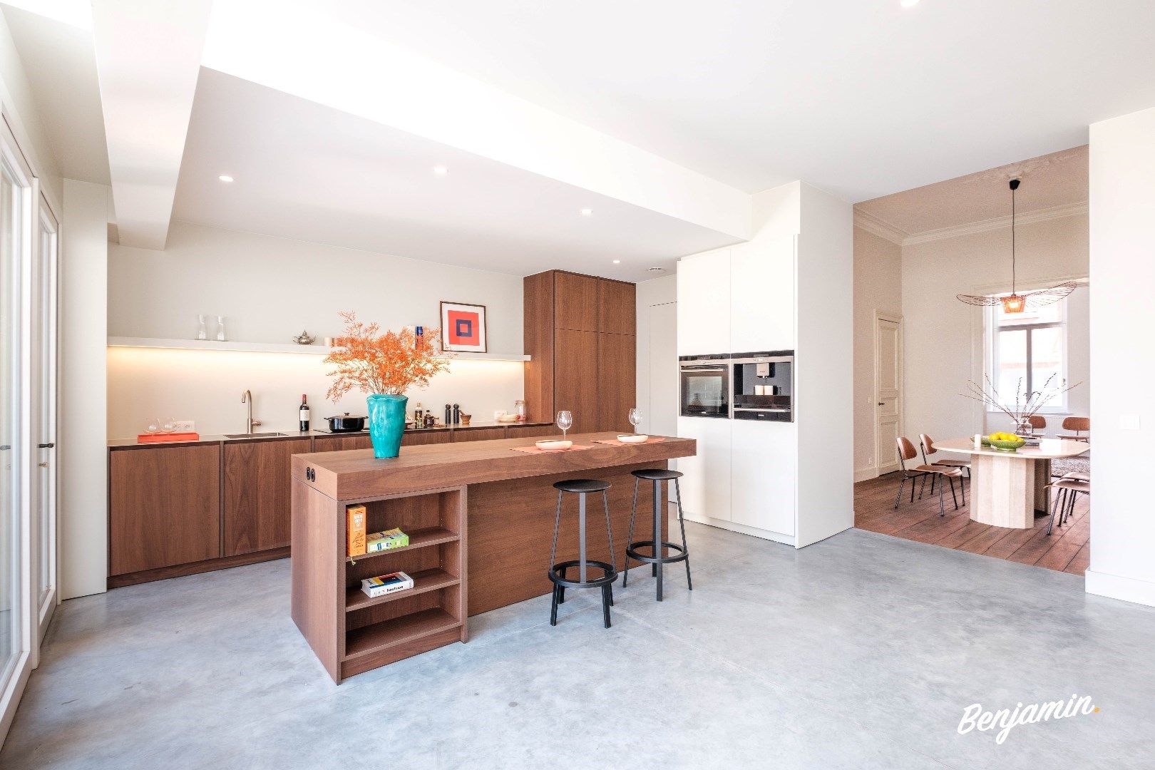 Prachtig gerenoveerd herenhuis op steenworp van Plein Kortrijk foto 7