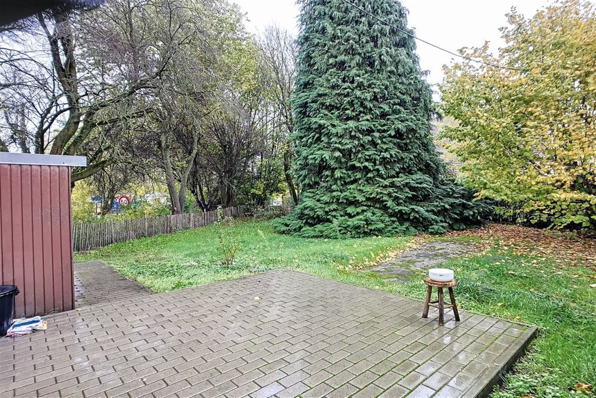 Volledig gerenoveerde woning met tuin foto 13
