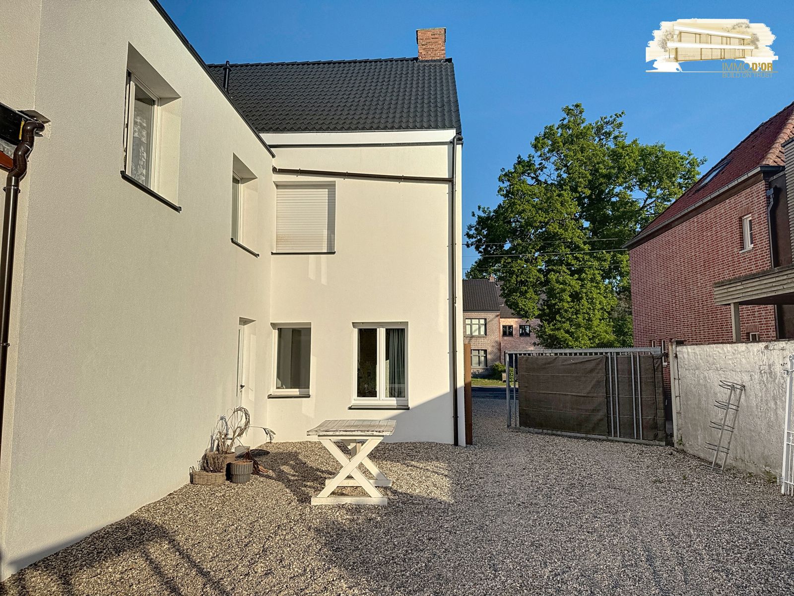 Gerenoveerde handelspand met zonnige tuin + parkeerplaatsen foto 7