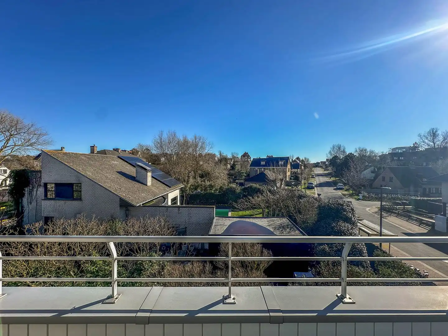 Instapklaar topappartement met royaal zonneterras kortbij zee. foto 21