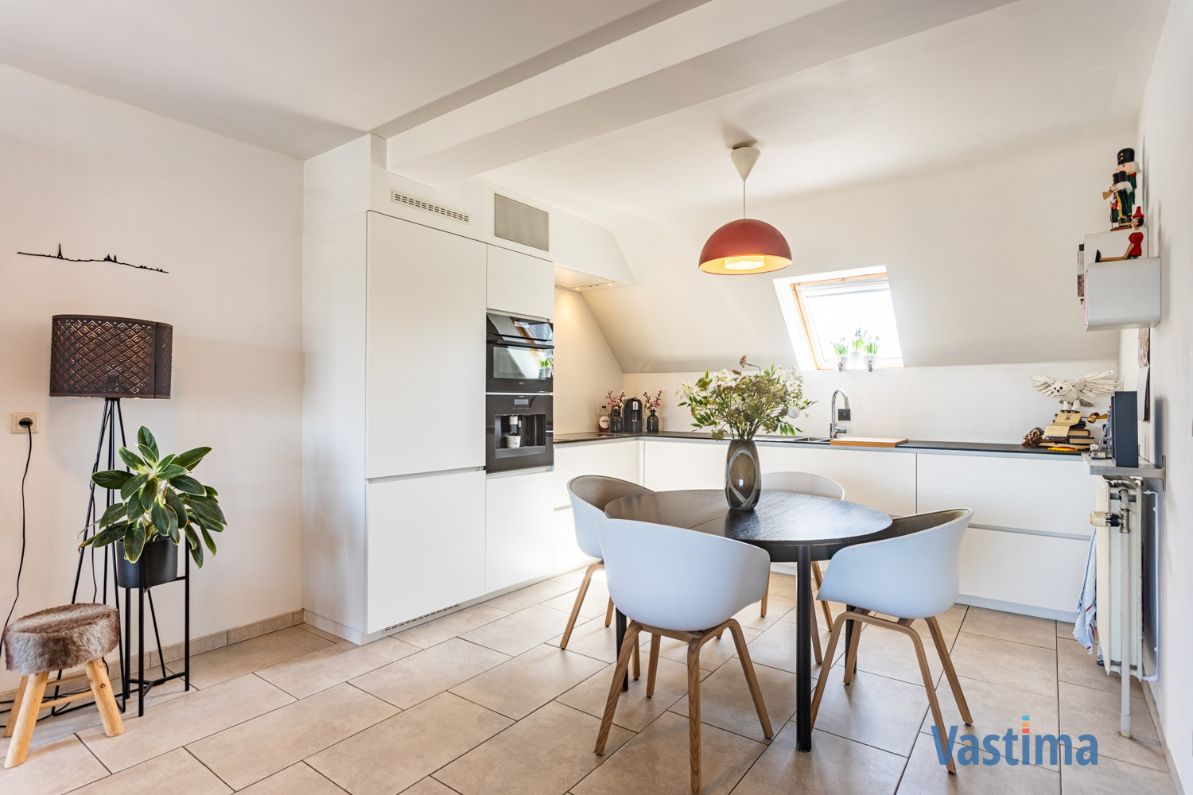 Licht, Ruimte & Locatie – Instapklaar Duplexappartement met parking foto 5