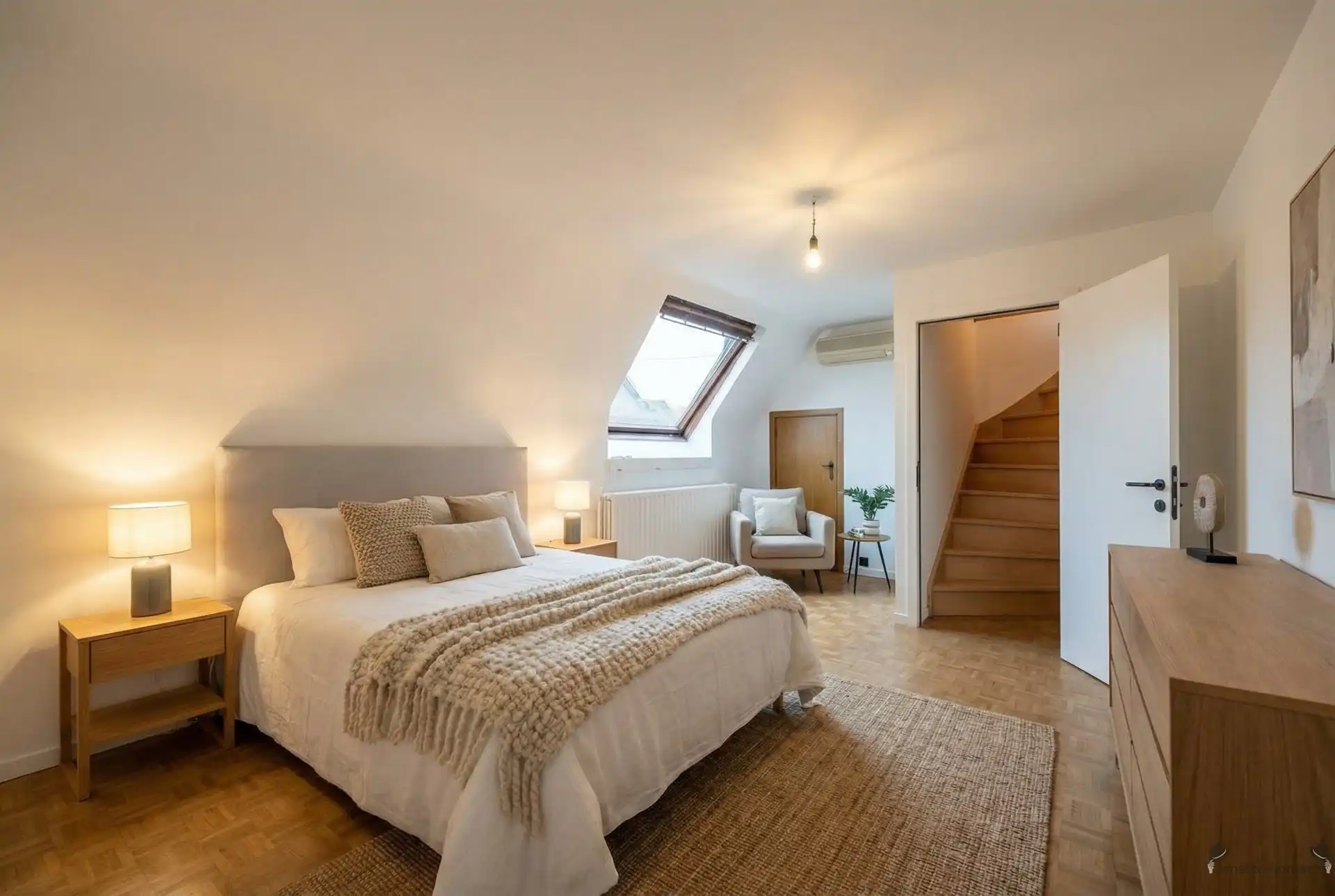 Ruim duplexappartement met twee slaapkamers te koop op het 2e verdiep in hartje Aarschot. foto 7