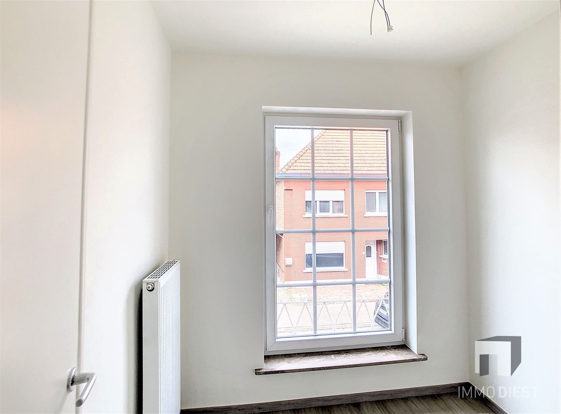 Instapklare gerenoveerde woning foto 18