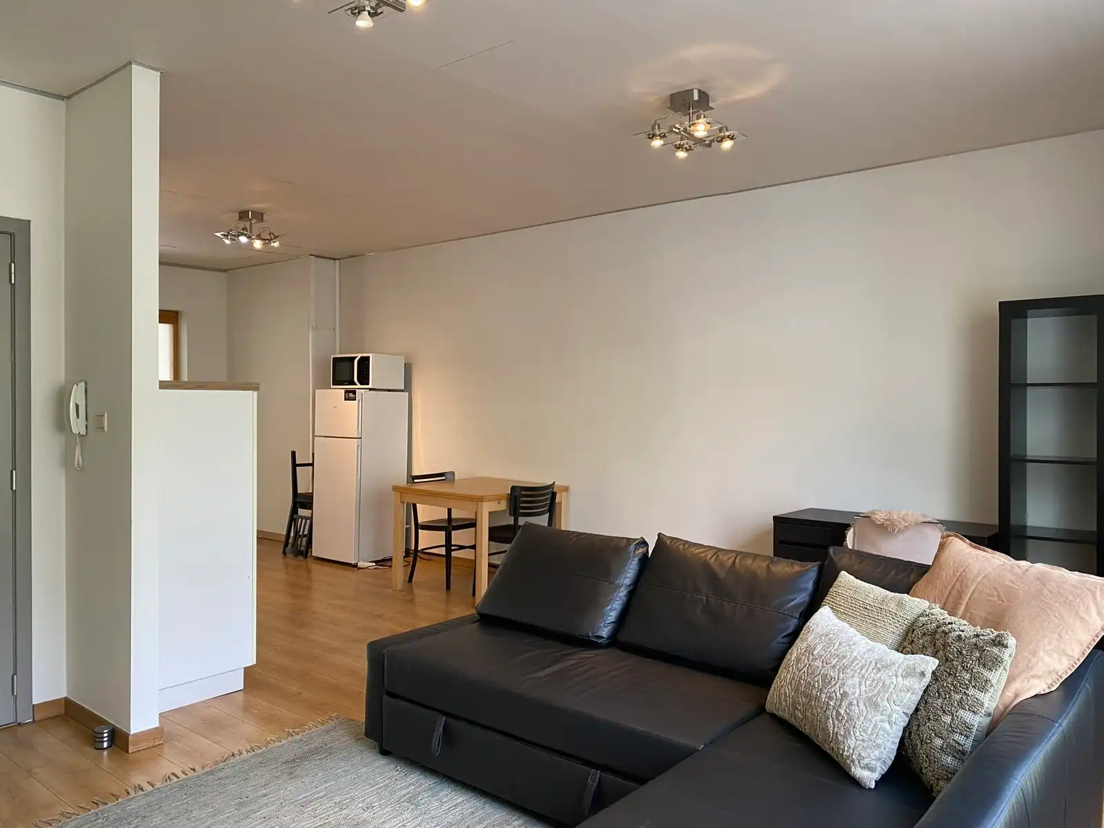 Opbrengsteigendom op goede locatie met verschillende opties foto 22