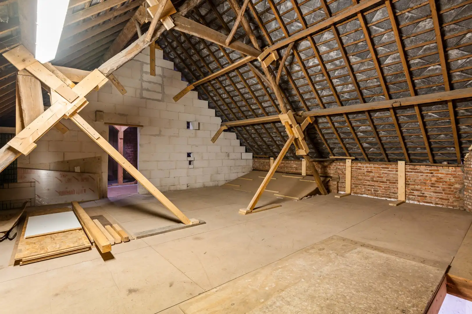 Te moderniseren woning met tal van mogelijkheden op centrale ligging in Herselt foto 15