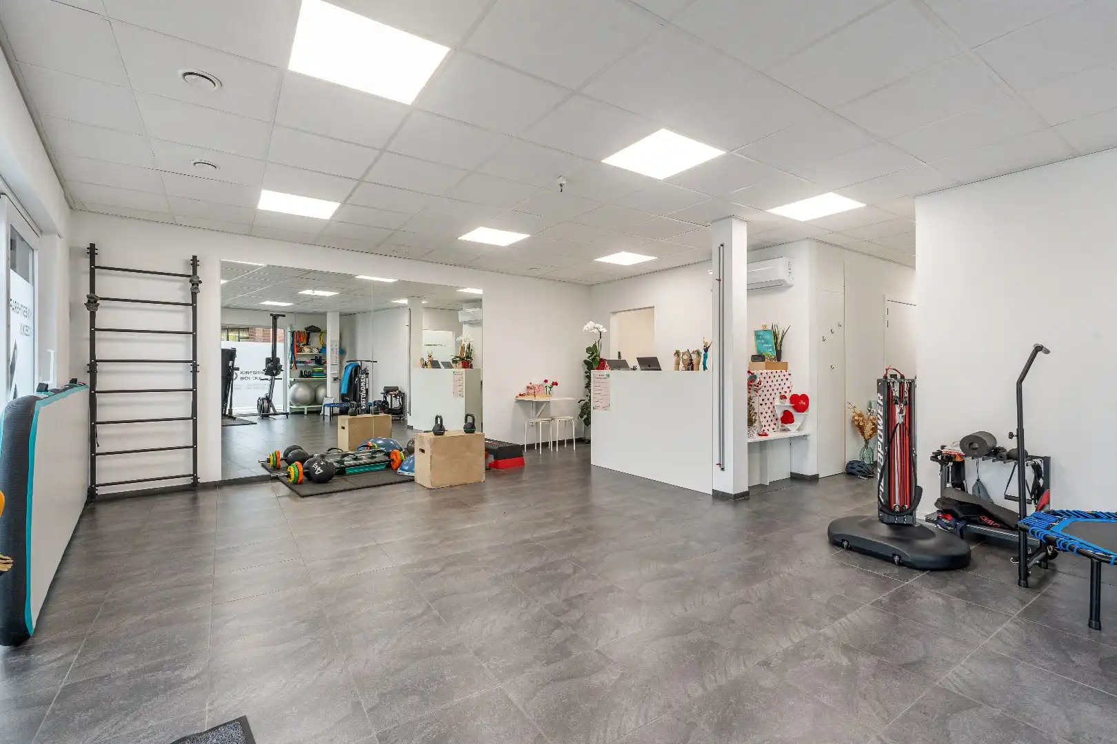 Handelsruimte, 90m² + kelder, centrum van Houthalen-Oost foto 3